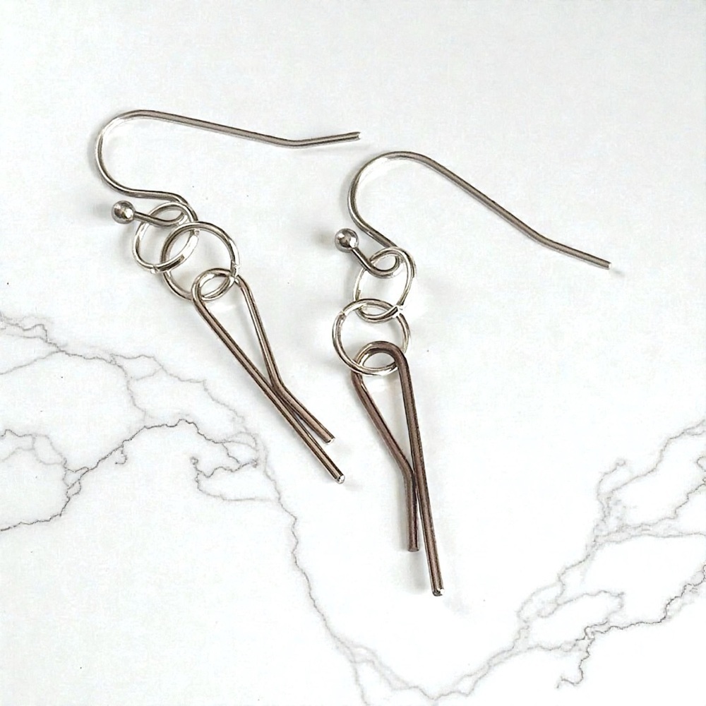 5 For $25💫Silver Wire Geometric Minimalist Earrings